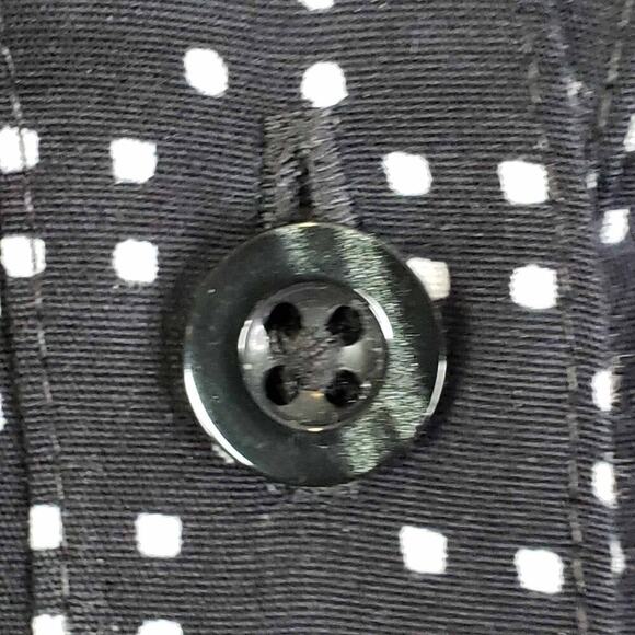 Chicos Shirt Women’s Button Down Long Sleeve Size 3 US XL Black Geometric - Picture 5 of 9